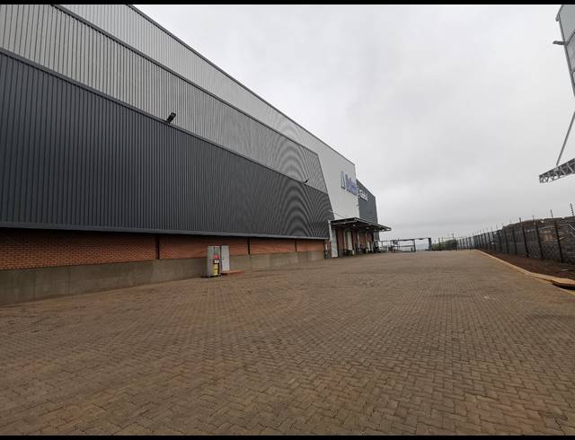 9,725M² WAREHOUSE TO LET IN STERKFONTEIN AH